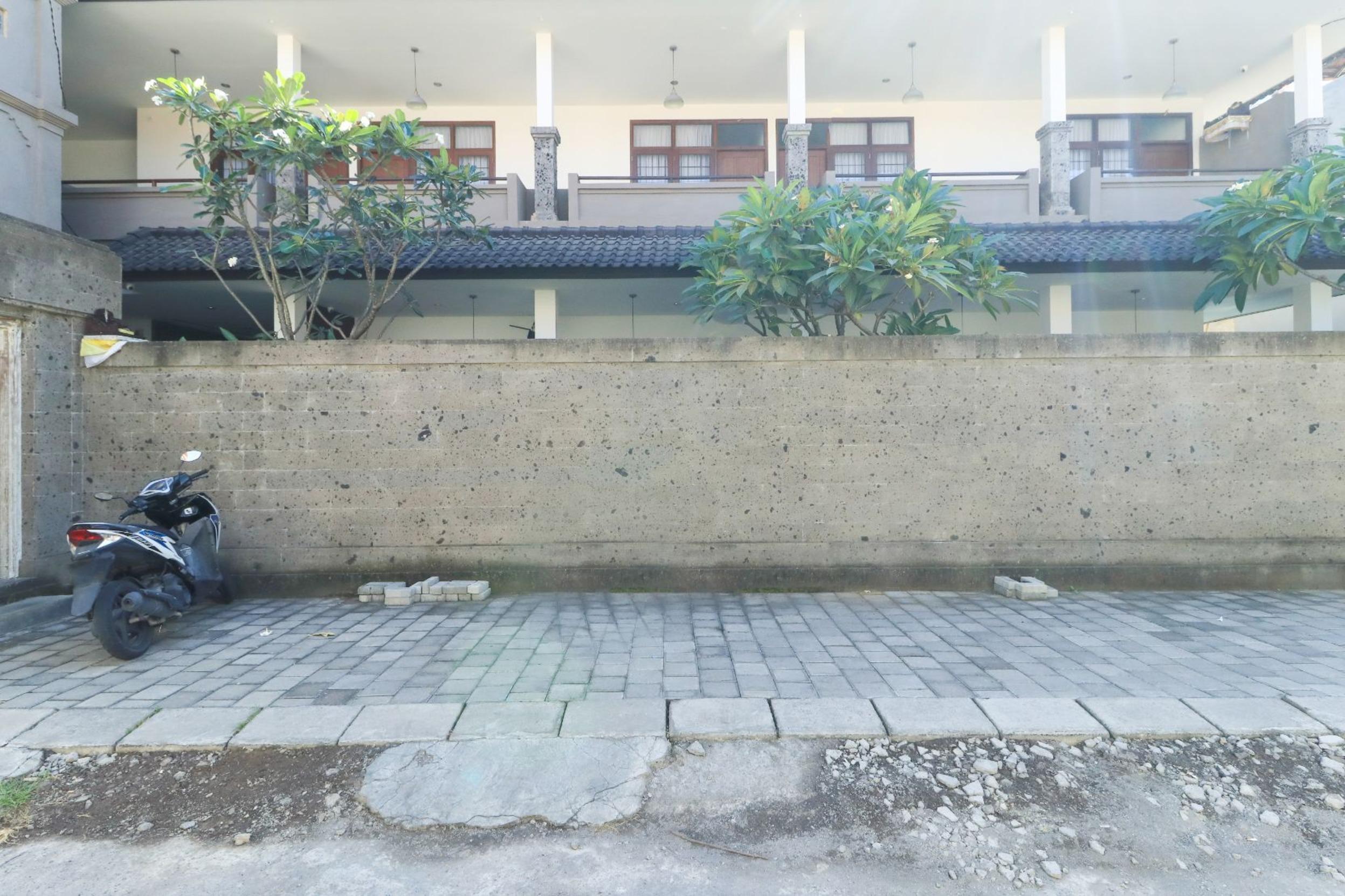 Kak Garden Inn Kuta Lombok Buitenkant foto
