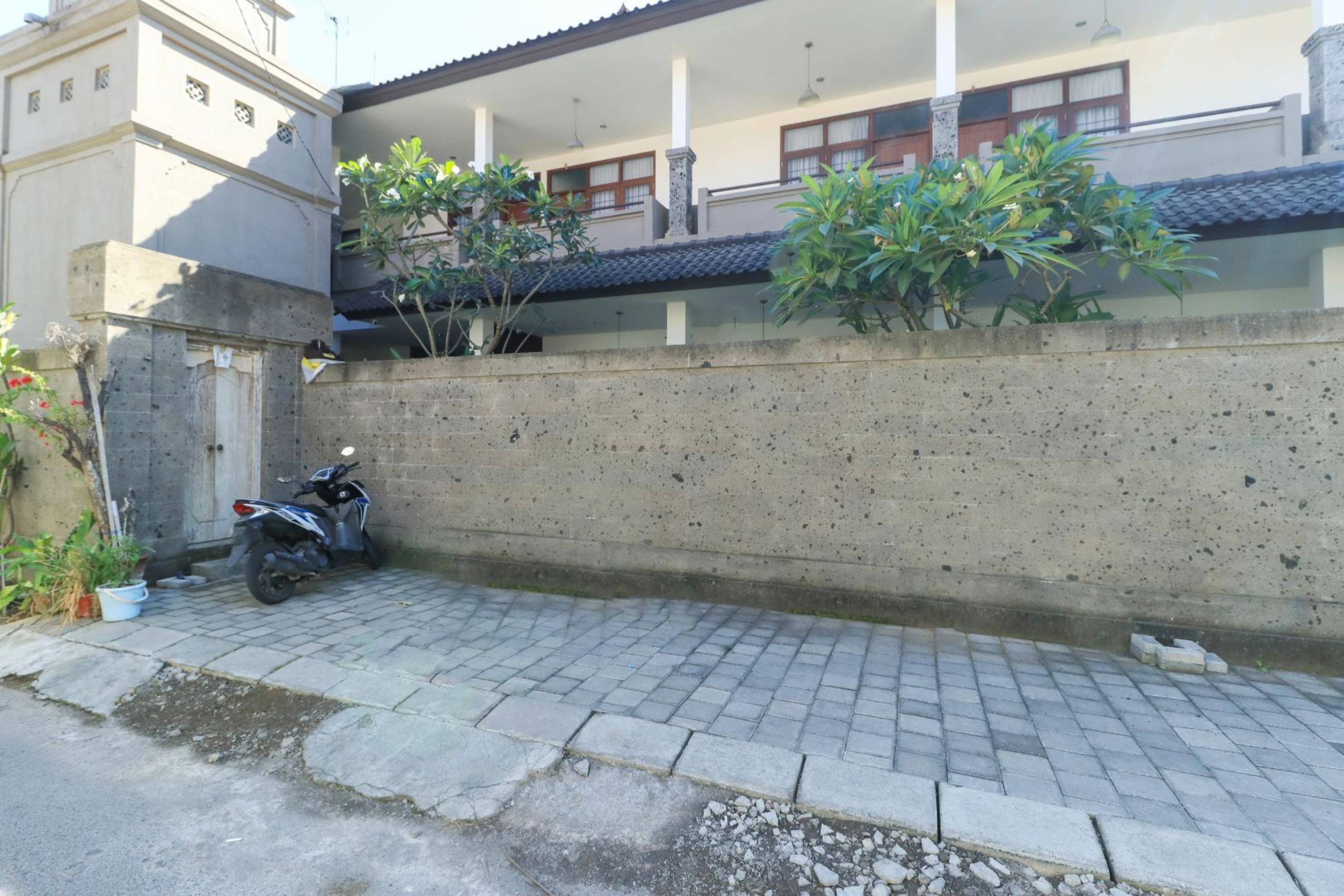 Kak Garden Inn Kuta Lombok Buitenkant foto